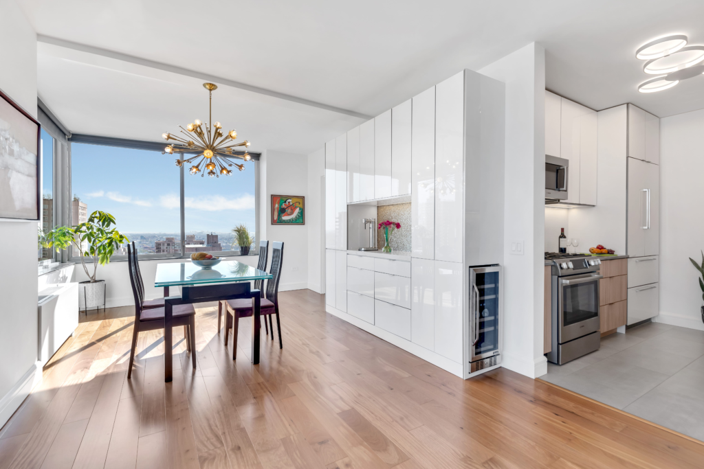 Image of the interior of a kitchen room